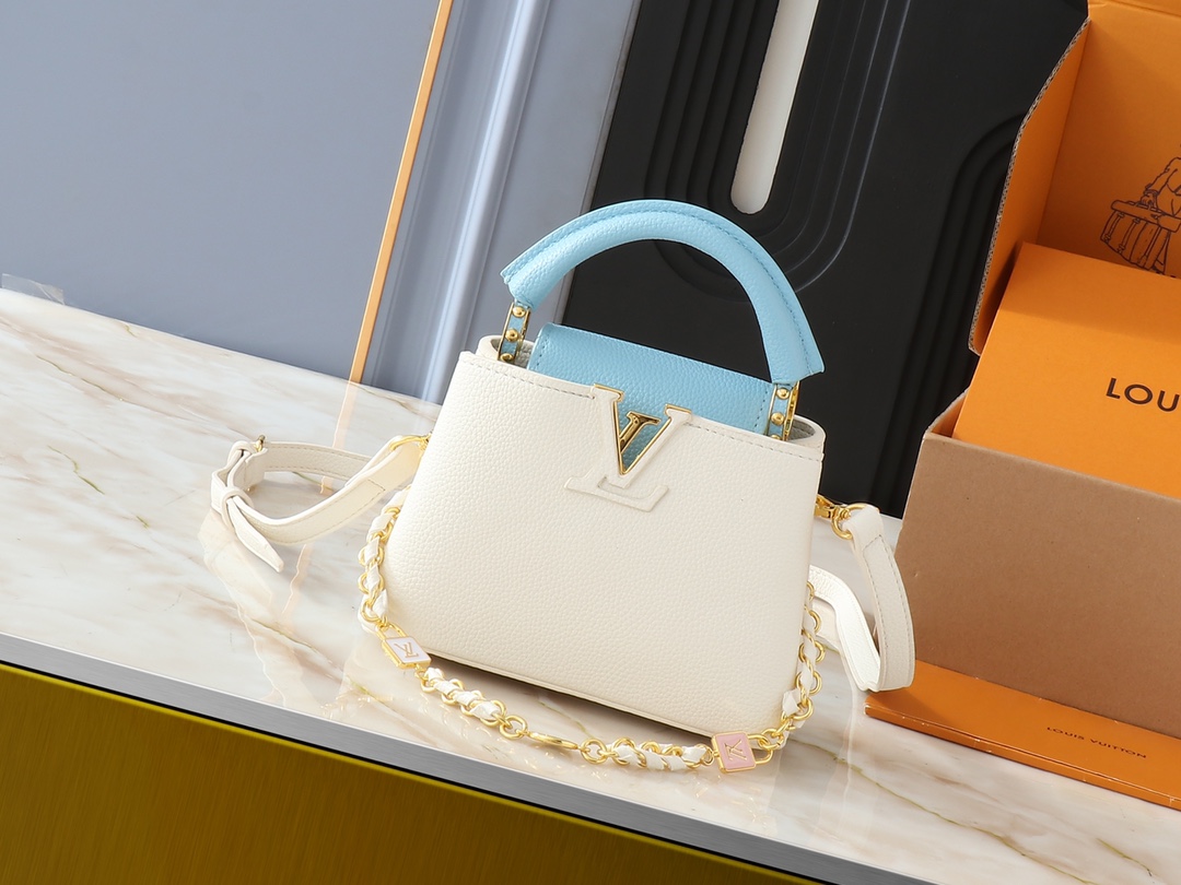 Louis Vuitton LV Classic Handbag Premium Canvas Padlock Detail Everyday Carry New Arrival
